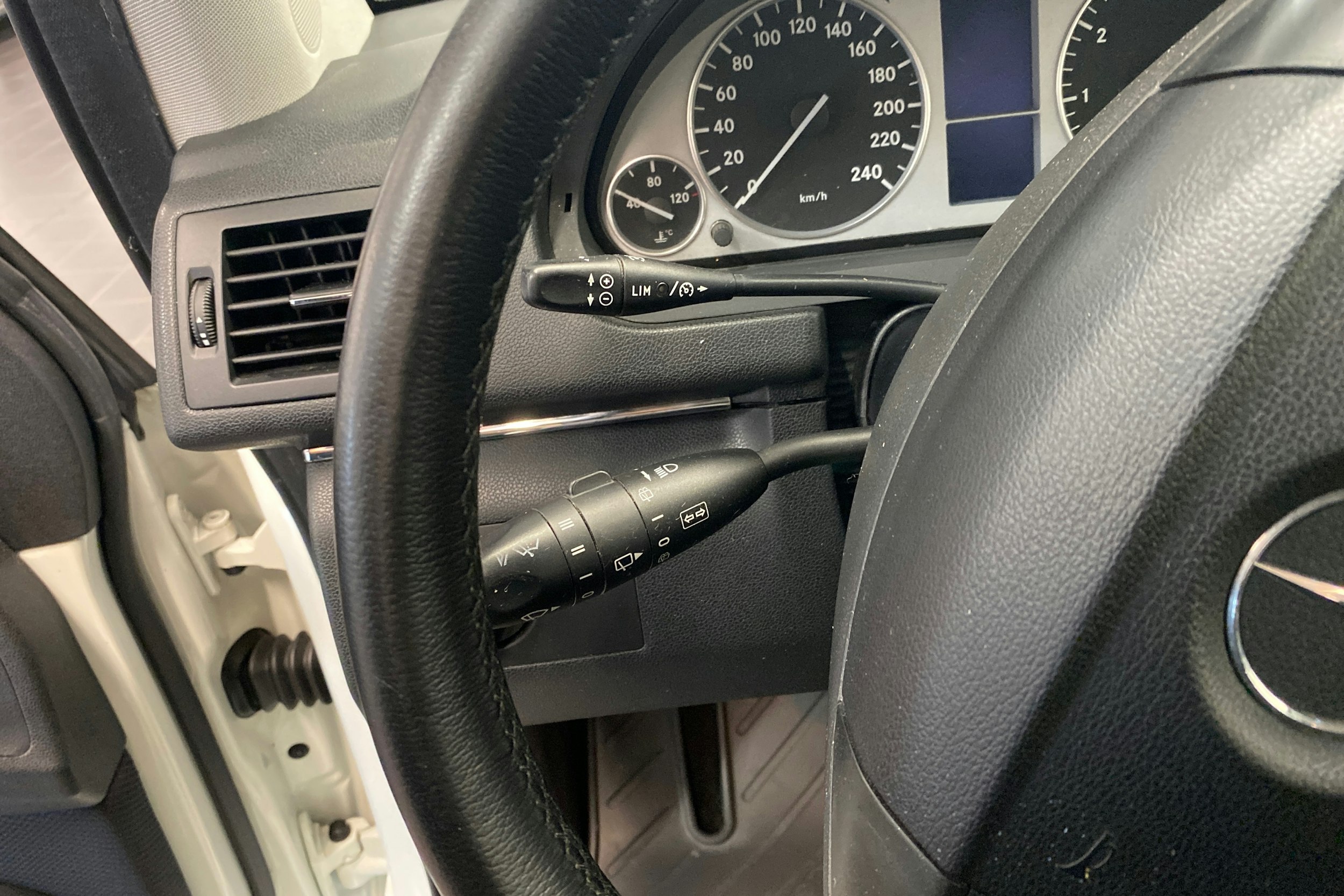 Mercedes-Benz B 2009 kuva 15.