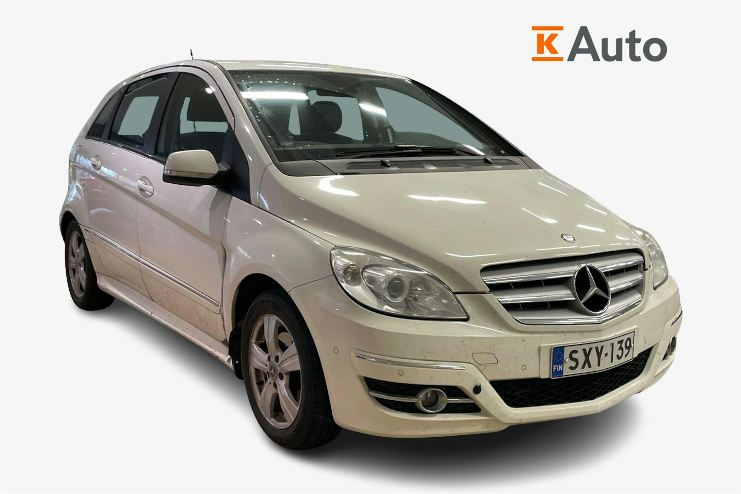 Valkoinen Mercedes-Benz B 2010 kuva 1.