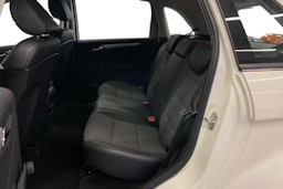 Valkoinen Mercedes-Benz B 2010 kuva 10.