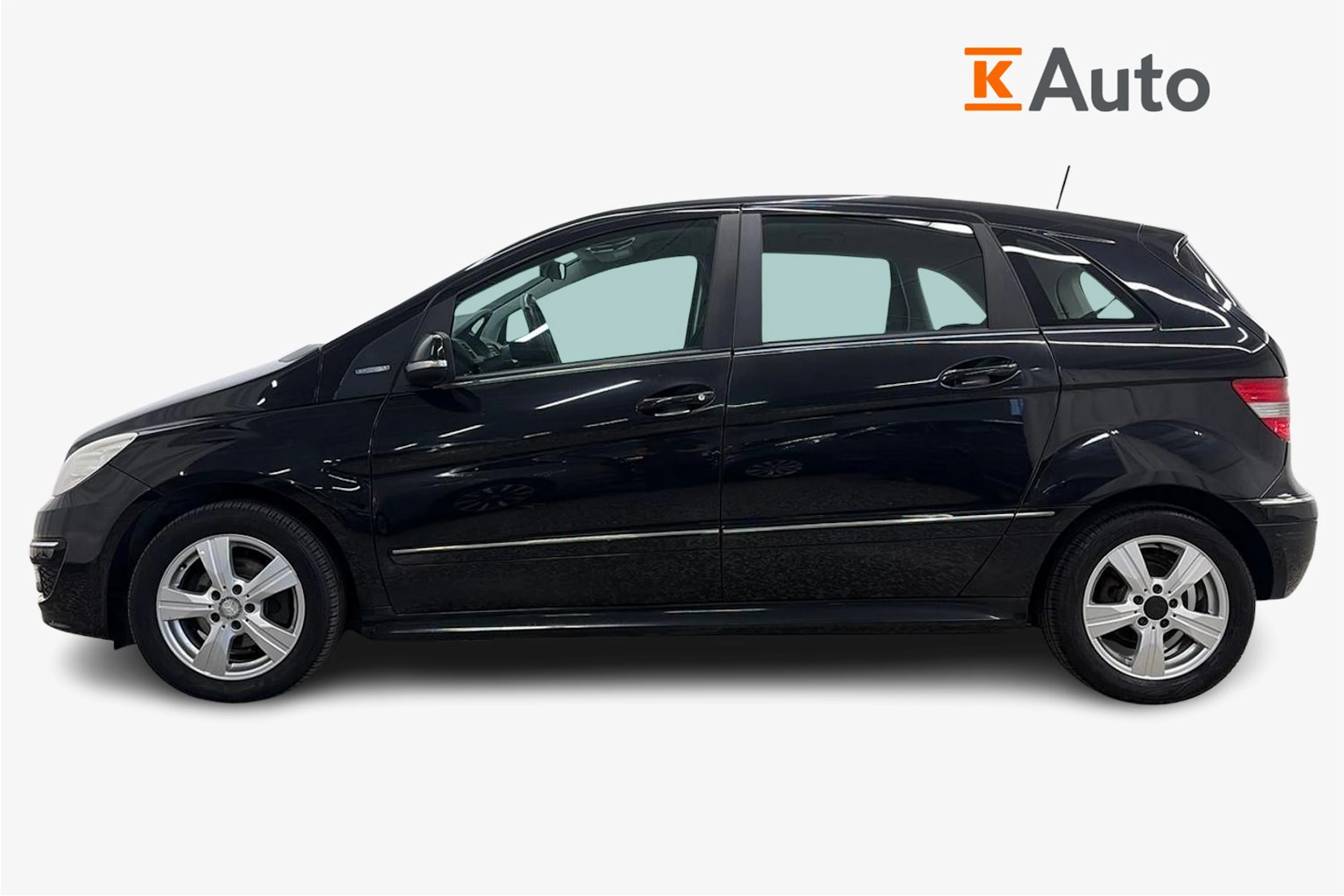 musta Mercedes-Benz B 2011 kuva 5.