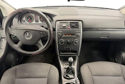 musta Mercedes-Benz B 2011 kuva 7.