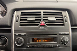 musta Mercedes-Benz B 2011 kuva 16.