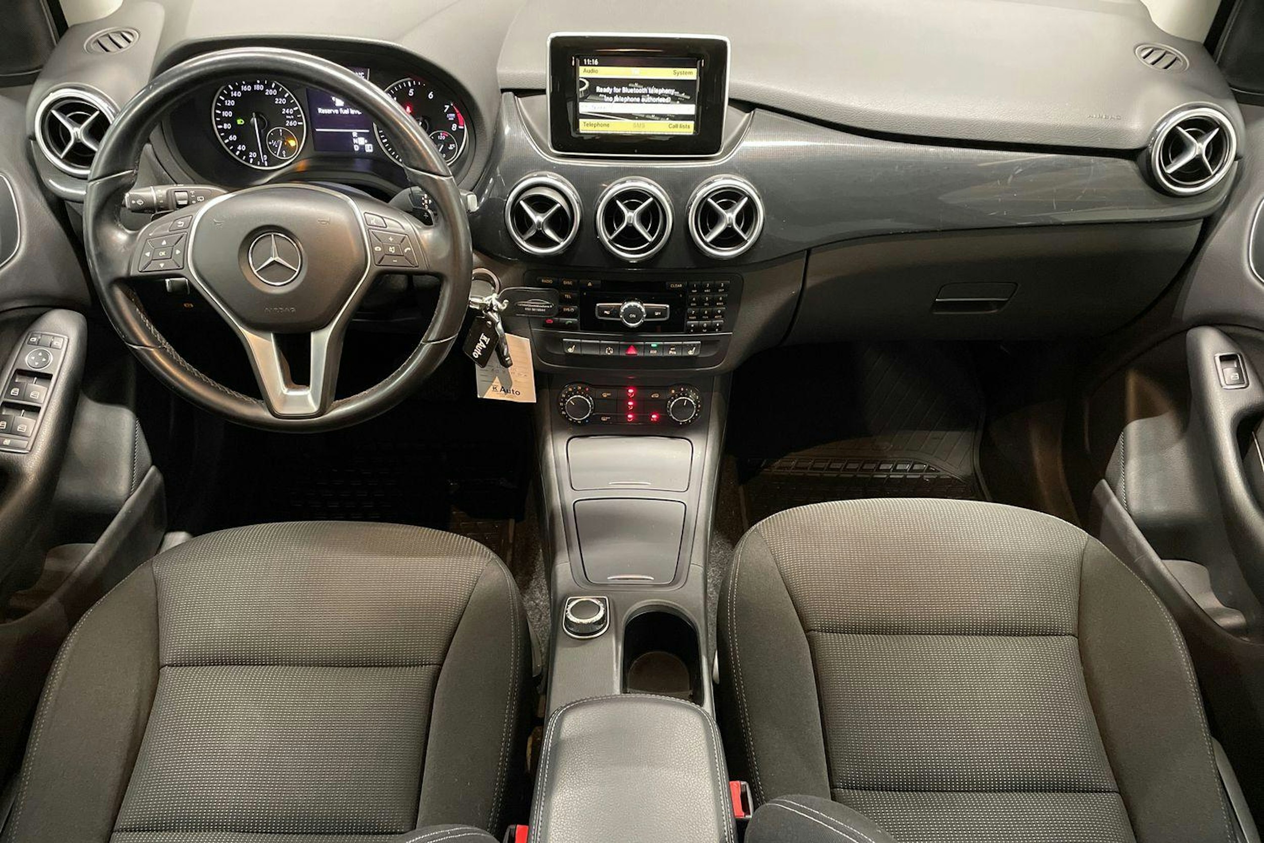 harmaa Mercedes-Benz B 2012 kuva 9.