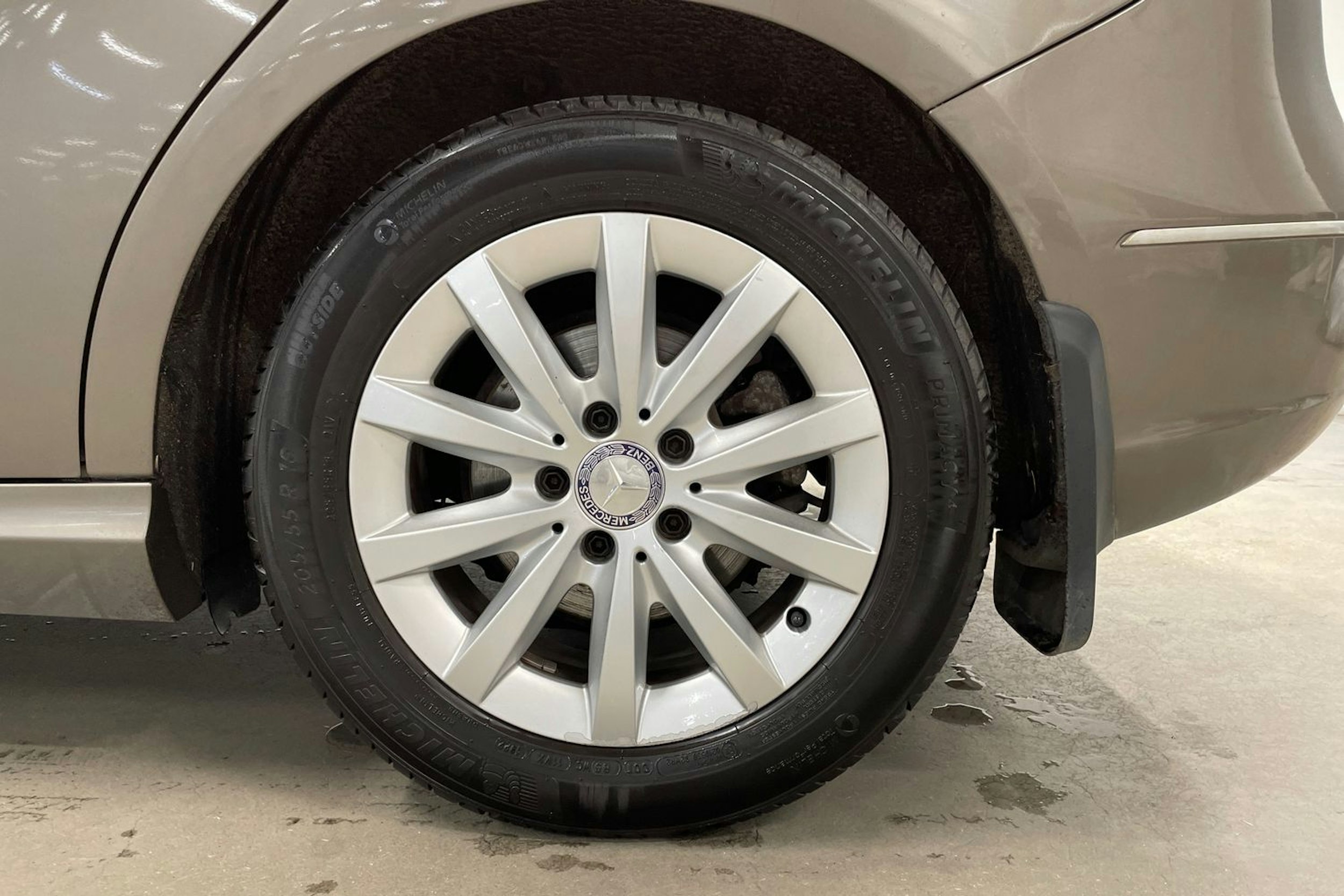 harmaa Mercedes-Benz B 2012 kuva 11.