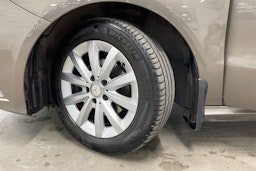harmaa Mercedes-Benz B 2012 kuva 13.