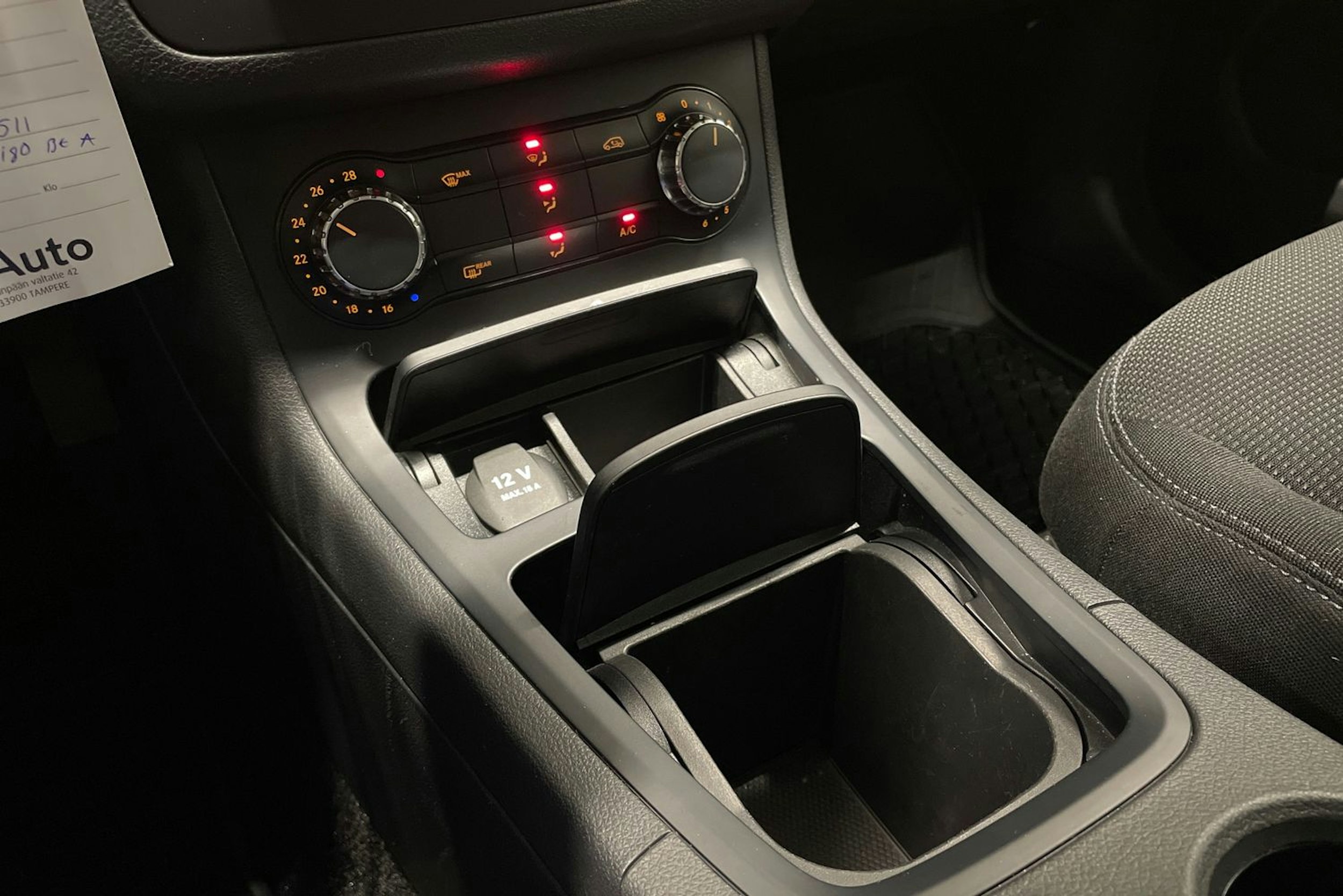harmaa Mercedes-Benz B 2012 kuva 19.