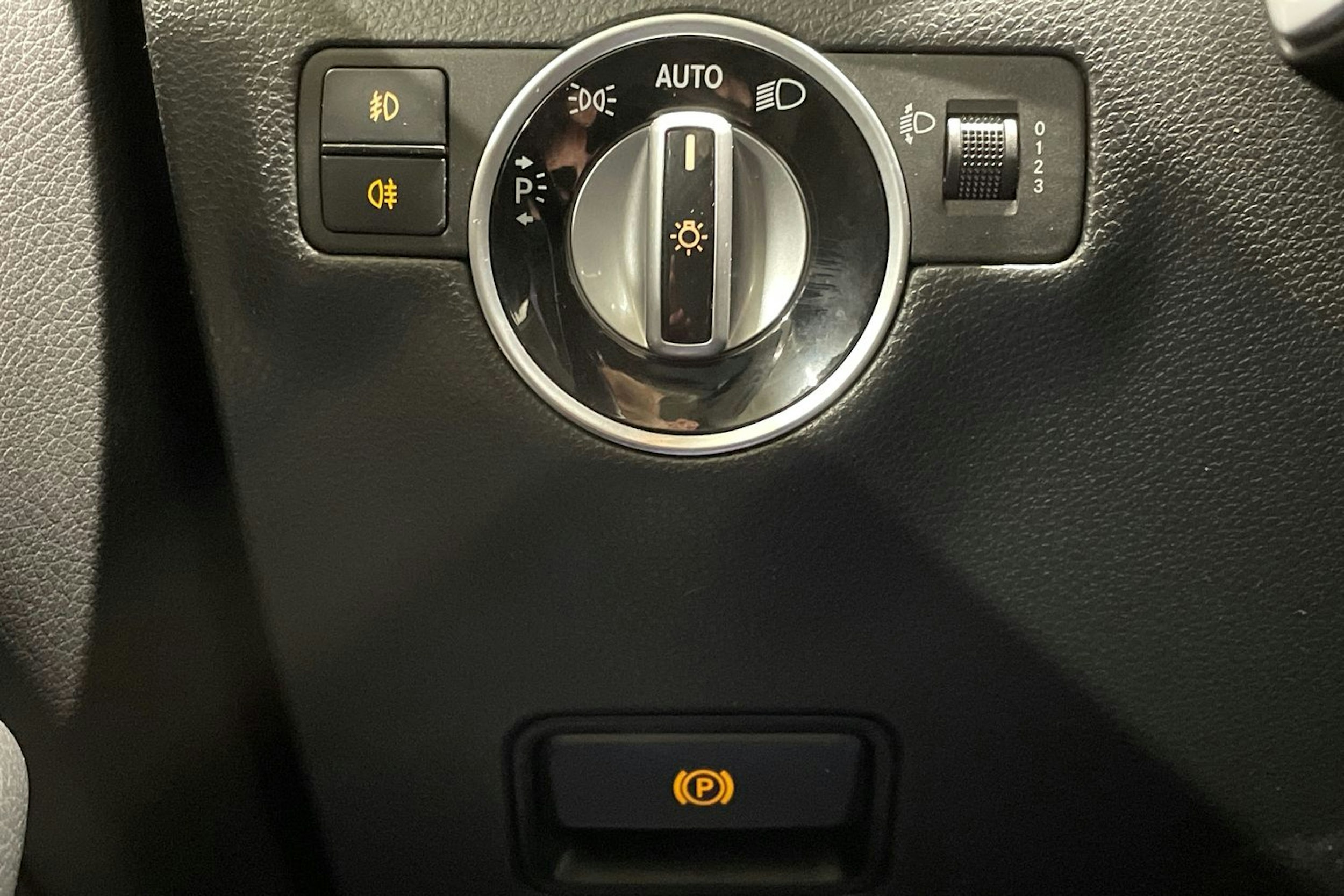 harmaa Mercedes-Benz B 2012 kuva 20.