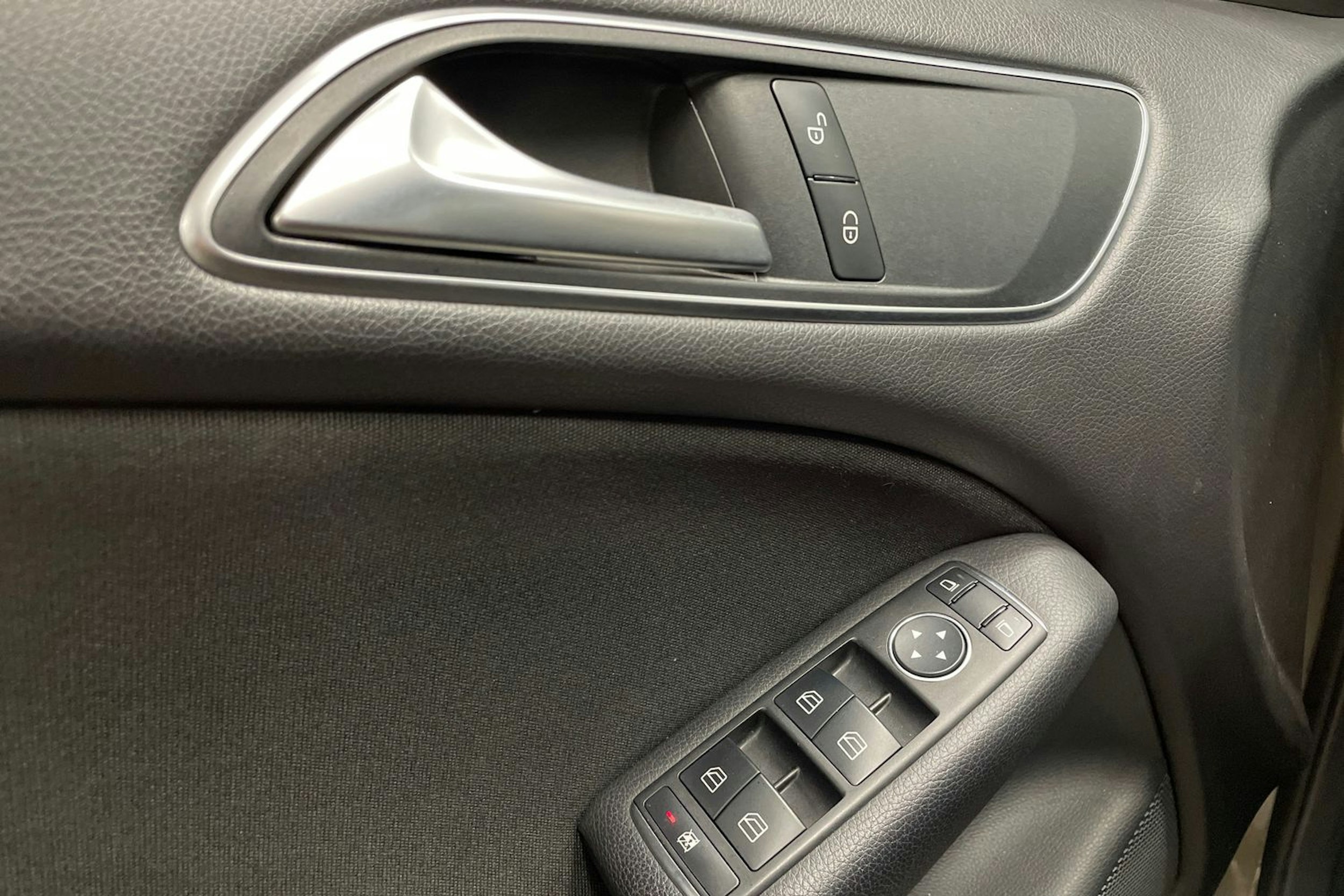 harmaa Mercedes-Benz B 2012 kuva 23.
