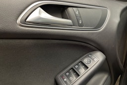 harmaa Mercedes-Benz B 2012 kuva 23.