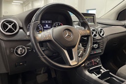 harmaa Mercedes-Benz B 2012 kuva 24.