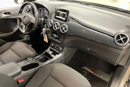 harmaa Mercedes-Benz B 2012 kuva 26.