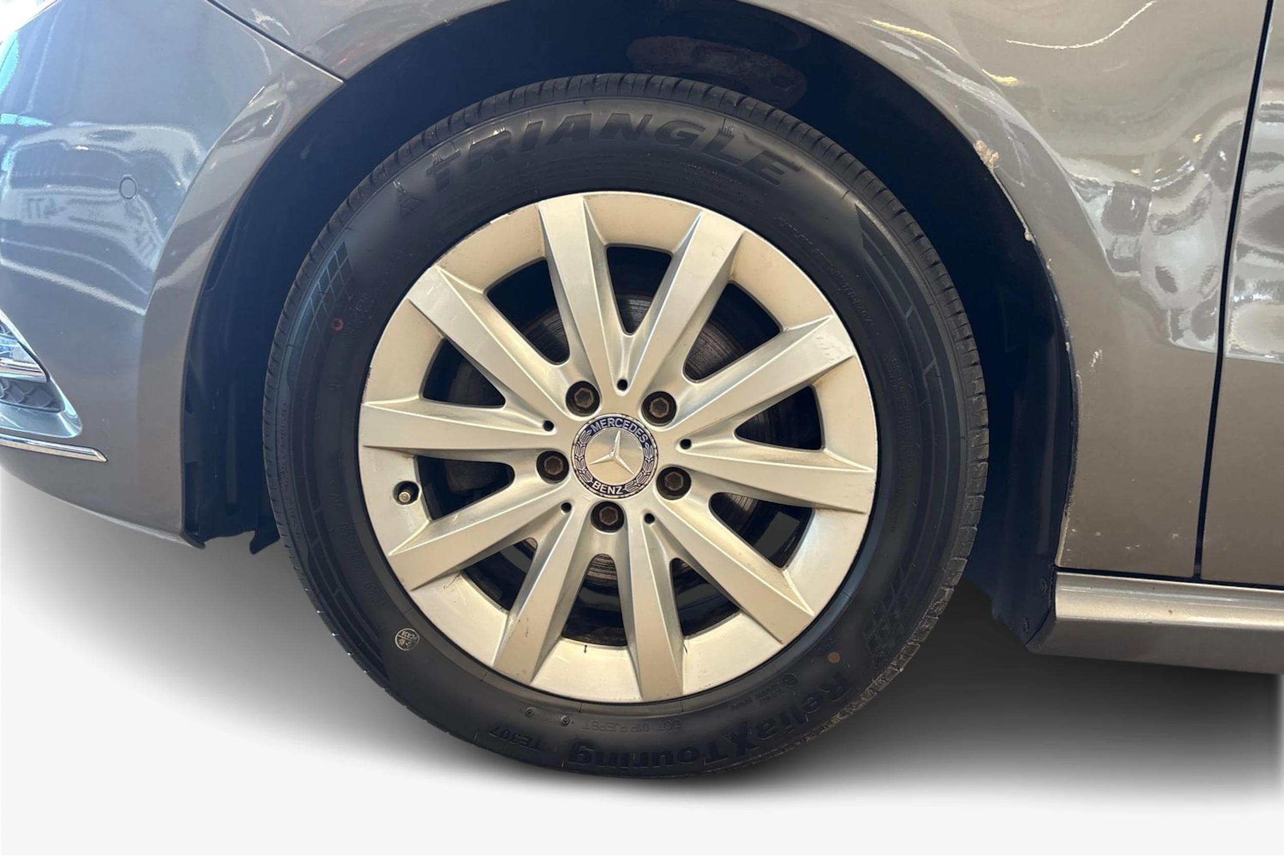 harmaa Mercedes-Benz B 2012 kuva 12.