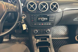 harmaa Mercedes-Benz B 2012 kuva 18.