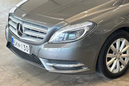 harmaa Mercedes-Benz B 2012 kuva 22.