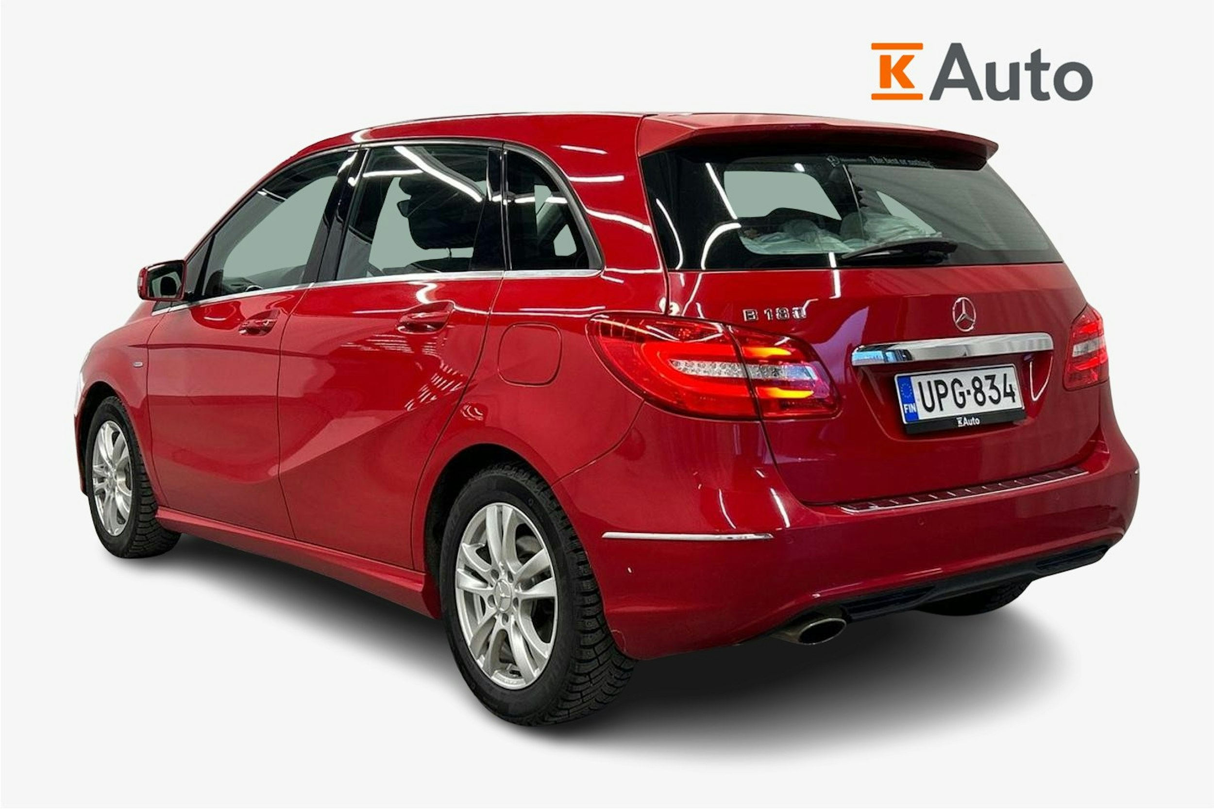 punainen Mercedes-Benz B 2012 kuva 2.