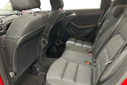 punainen Mercedes-Benz B 2012 kuva 10.