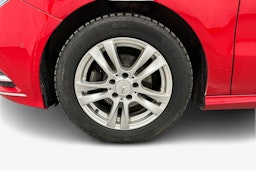 punainen Mercedes-Benz B 2012 kuva 11.