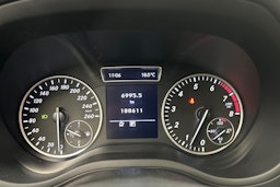 punainen Mercedes-Benz B 2012 kuva 18.