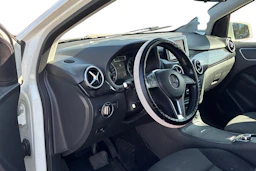 valkoinen Mercedes-Benz B 2012 kuva 3.