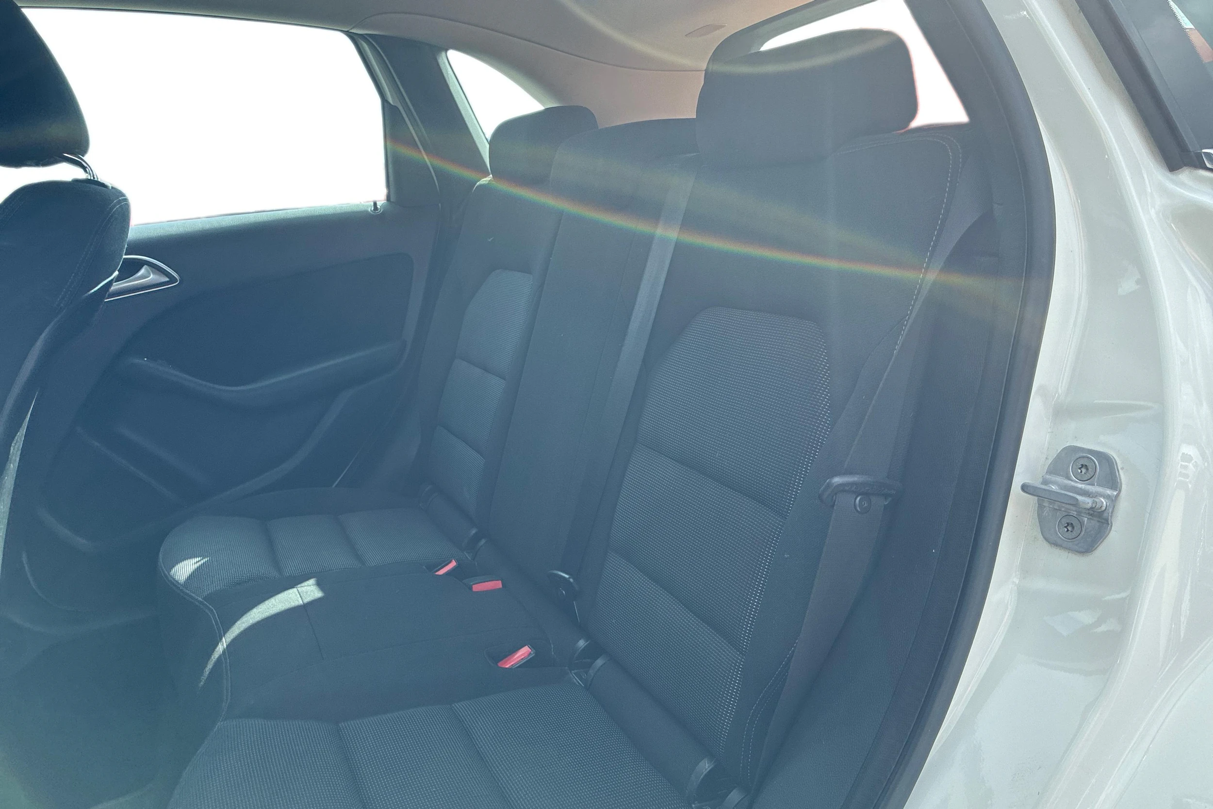 valkoinen Mercedes-Benz B 2012 kuva 8.