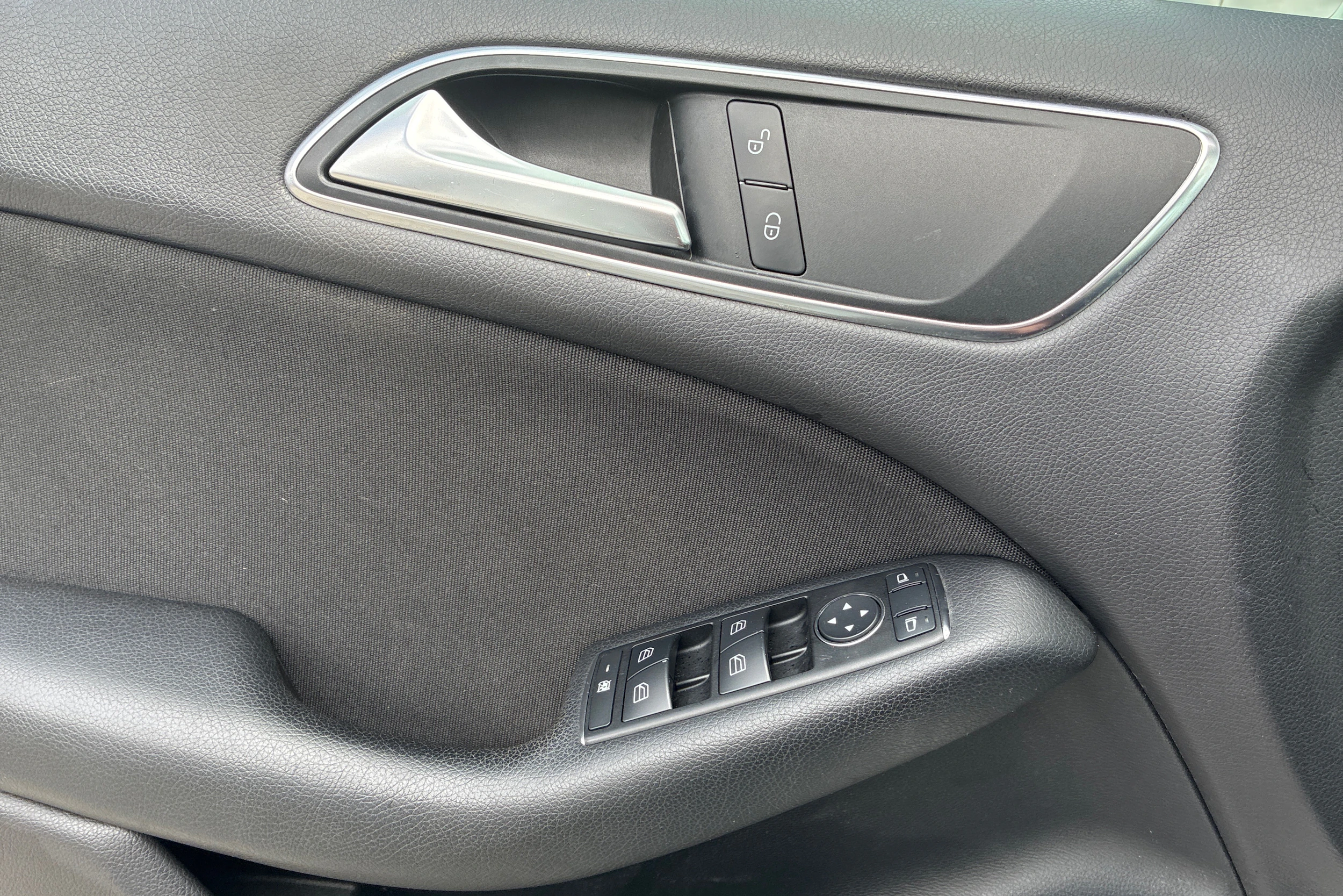 valkoinen Mercedes-Benz B 2012 kuva 11.