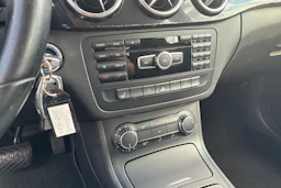 valkoinen Mercedes-Benz B 2012 kuva 16.