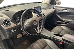 Musta Mercedes-Benz B 2013 kuva 3.