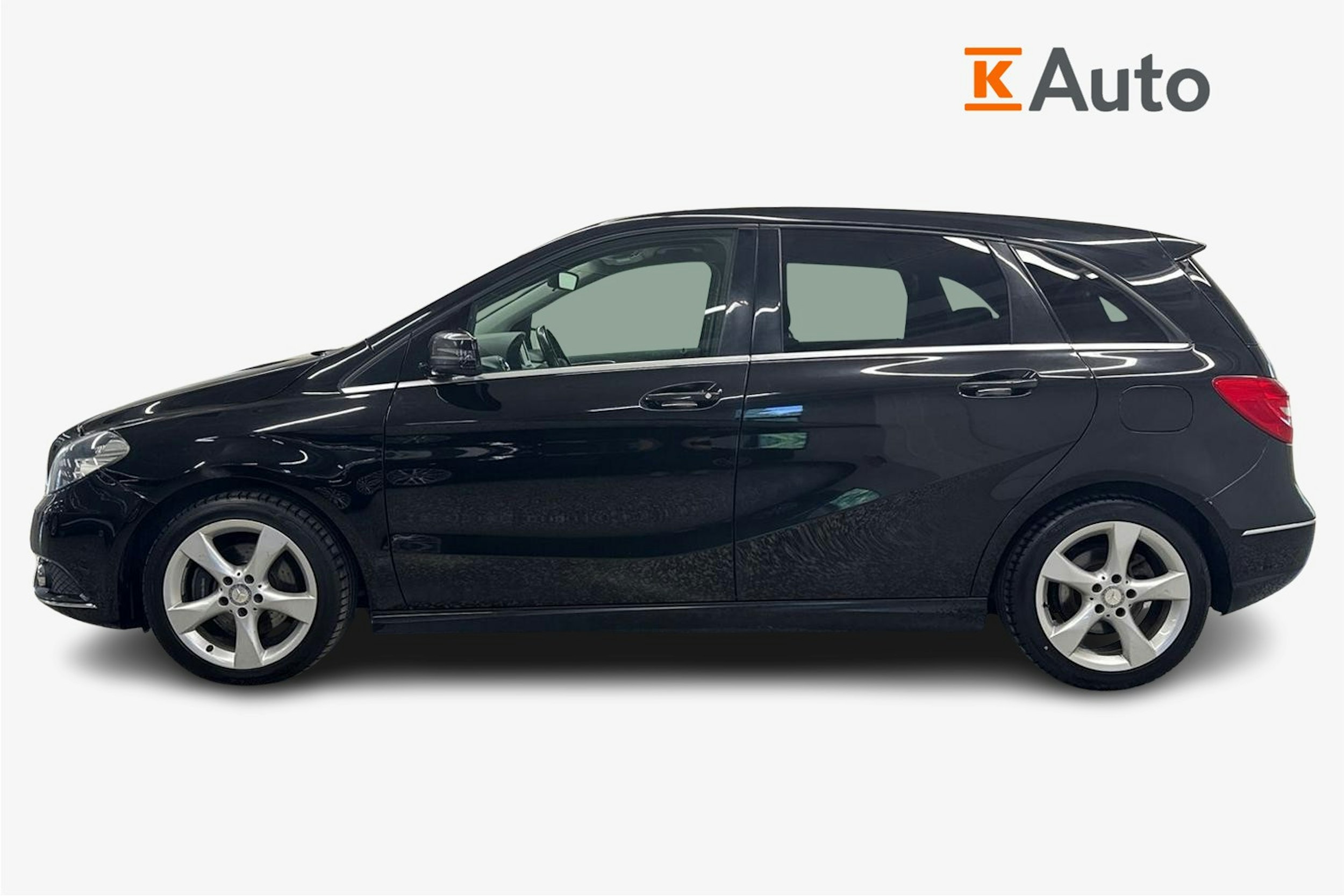 Musta Mercedes-Benz B 2013 kuva 6.