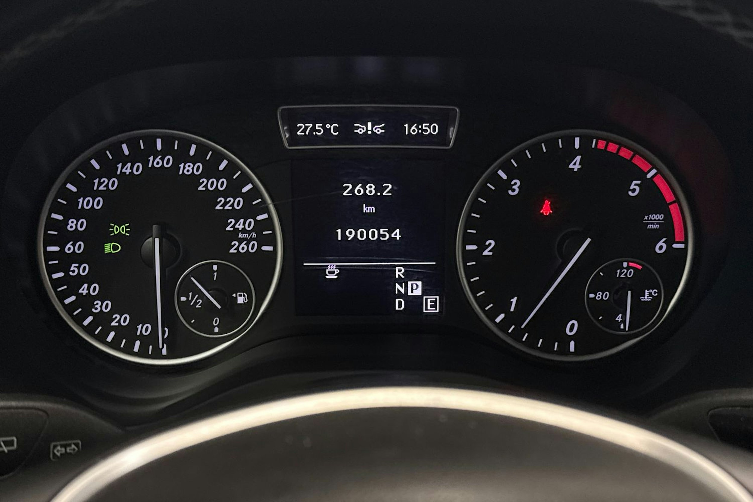 Musta Mercedes-Benz B 2013 kuva 17.