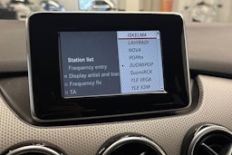Musta Mercedes-Benz B 2013 kuva 20.