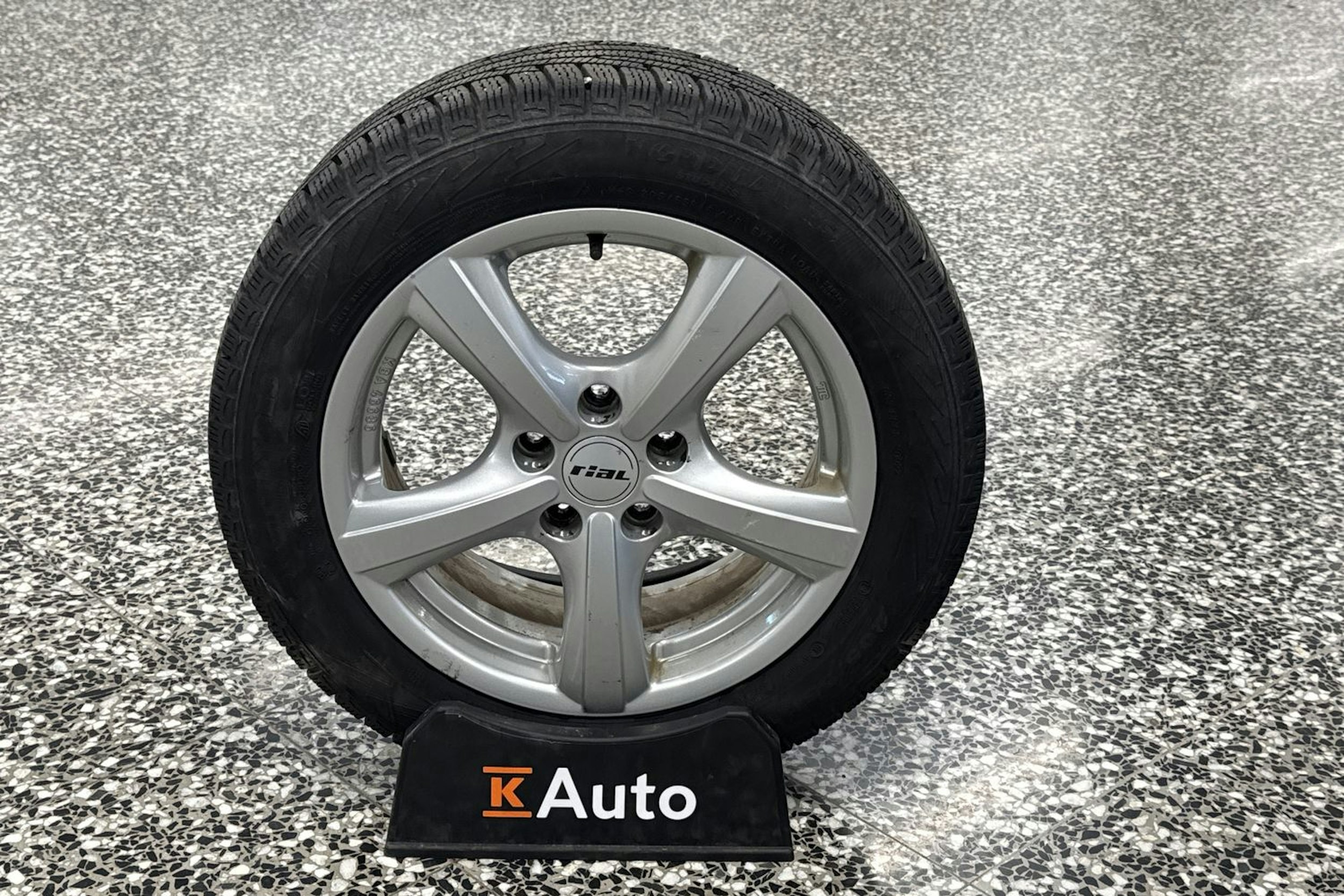 Musta Mercedes-Benz B 2013 kuva 31.
