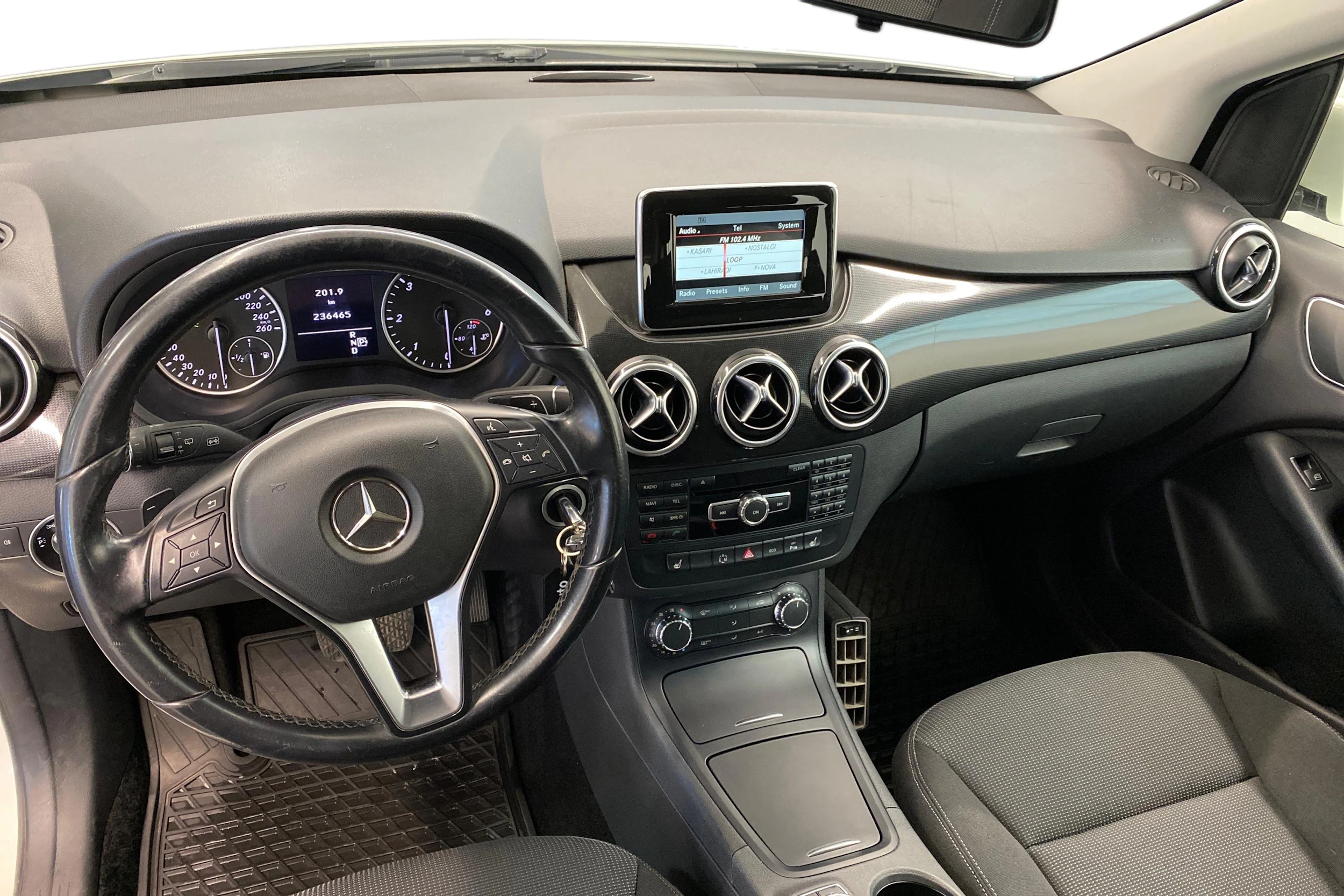 valkoinen Mercedes-Benz B 2014 kuva 9.