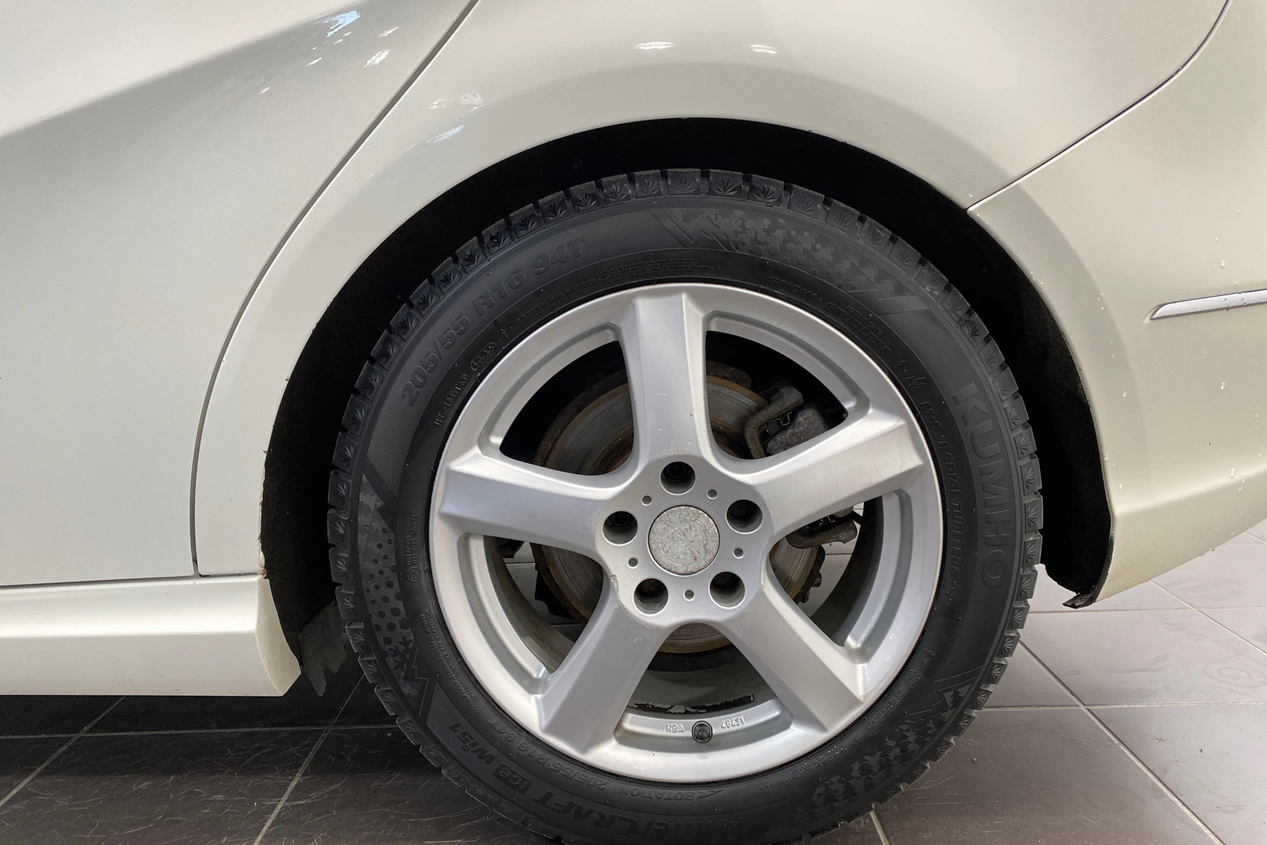 valkoinen Mercedes-Benz B 2014 kuva 13.