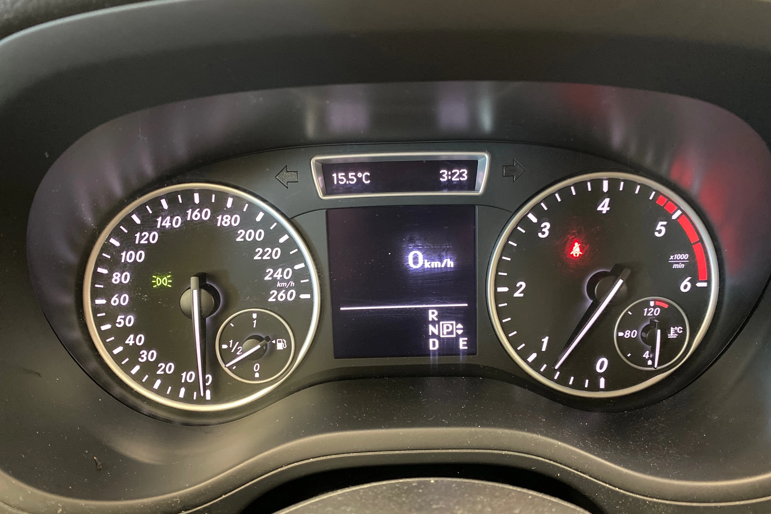 valkoinen Mercedes-Benz B 2014 kuva 15.