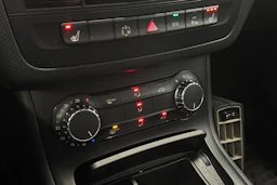 valkoinen Mercedes-Benz B 2014 kuva 29.