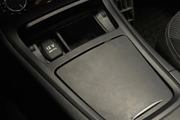 valkoinen Mercedes-Benz B 2014 kuva 30.