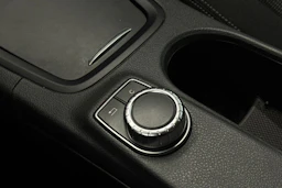 valkoinen Mercedes-Benz B 2014 kuva 31.