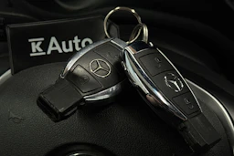 valkoinen Mercedes-Benz B 2014 kuva 36.