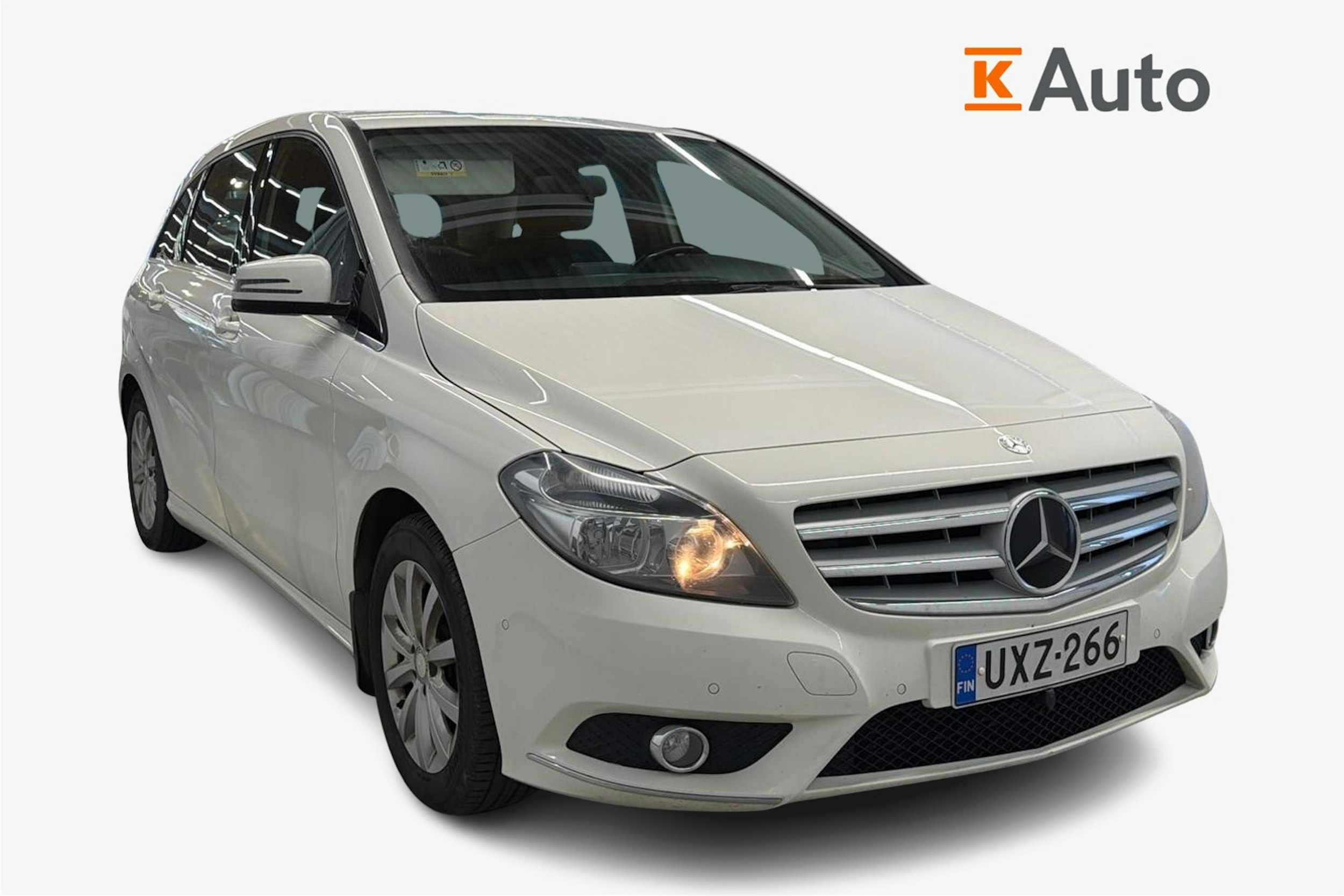 valkoinen Mercedes-Benz B 2014 kuva 1.