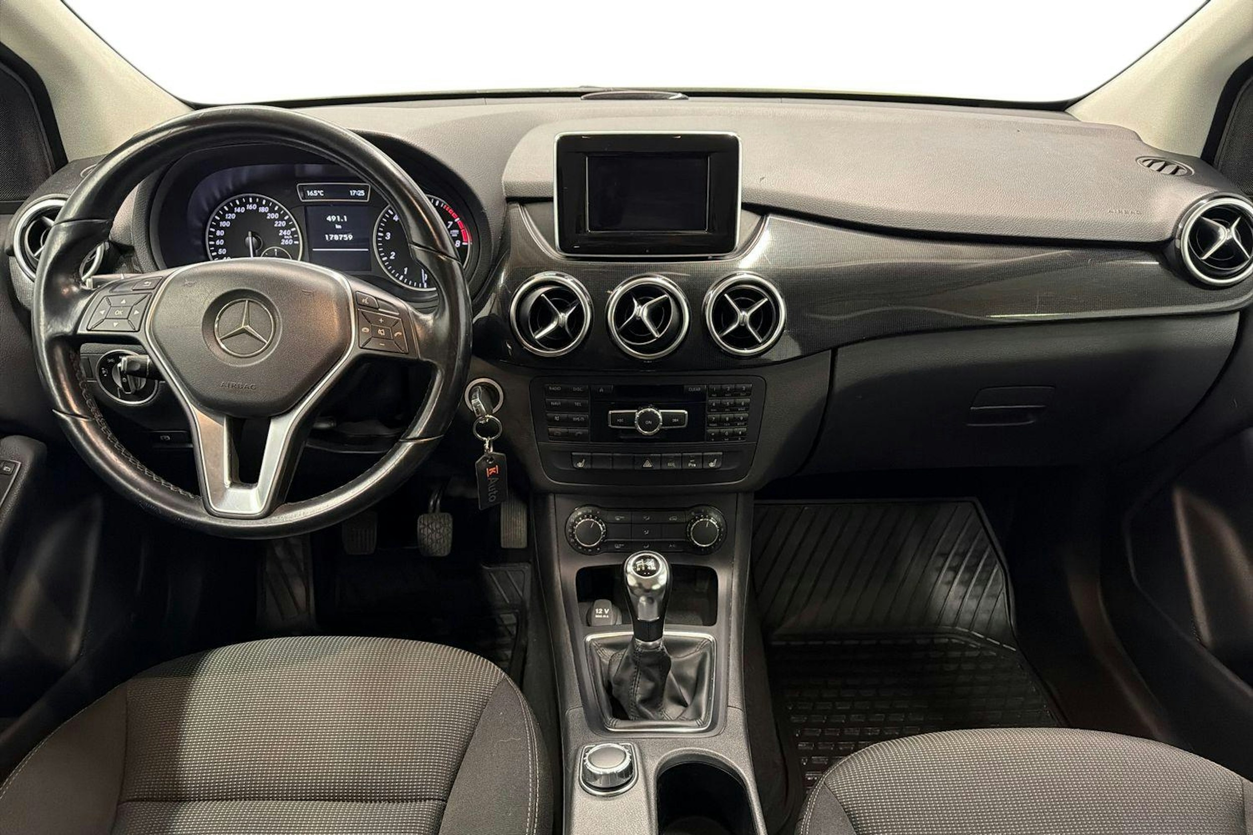 valkoinen Mercedes-Benz B 2014 kuva 7.