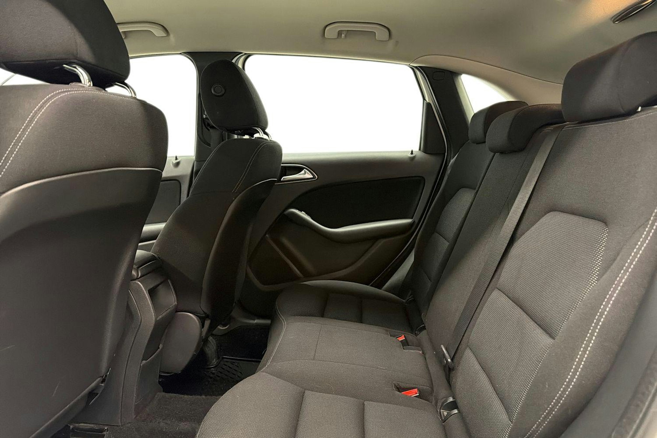 valkoinen Mercedes-Benz B 2014 kuva 8.