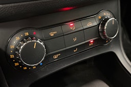 valkoinen Mercedes-Benz B 2014 kuva 16.