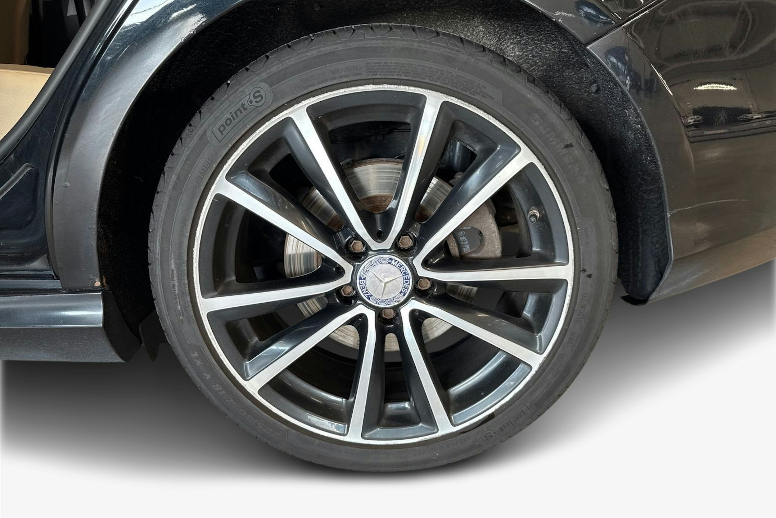 musta Mercedes-Benz B 2014 kuva 11.