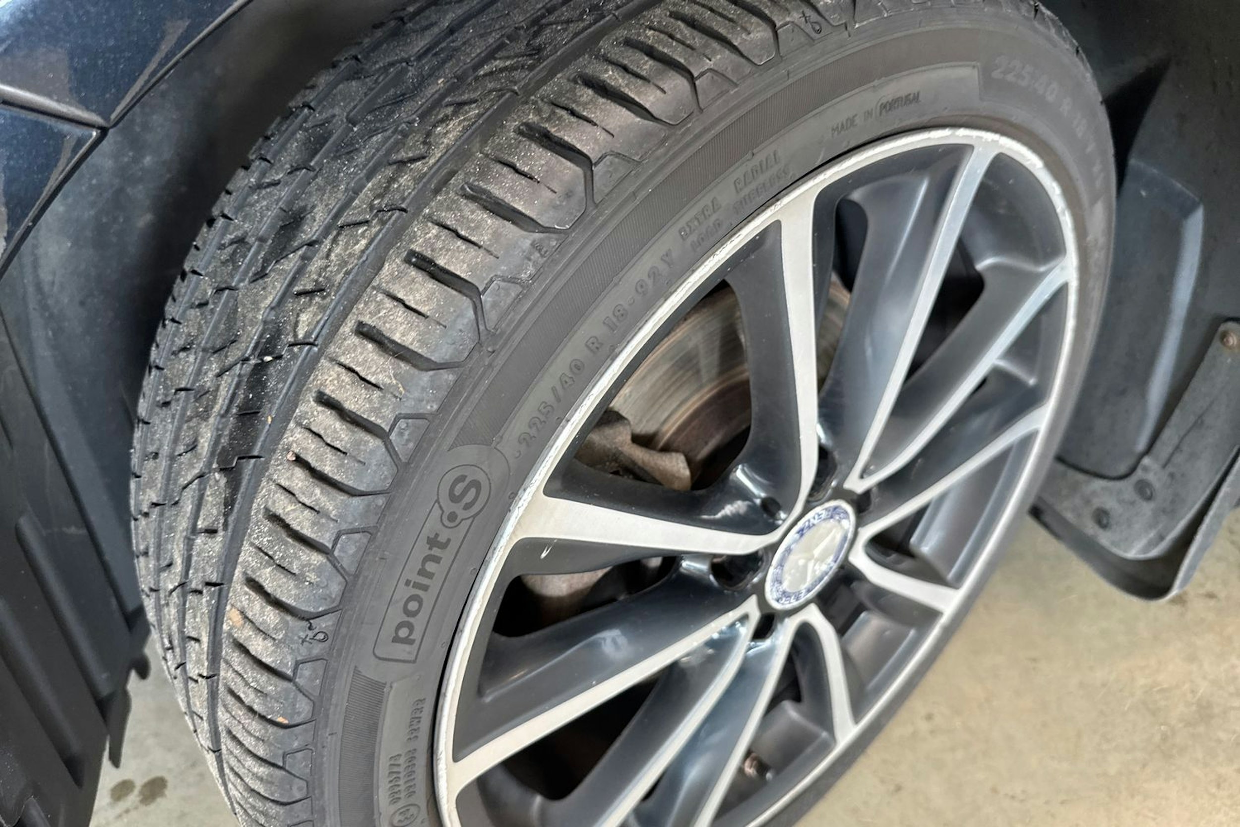 musta Mercedes-Benz B 2014 kuva 13.