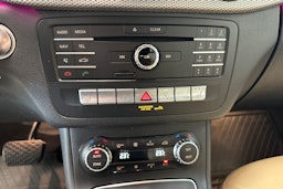 musta Mercedes-Benz B 2014 kuva 16.