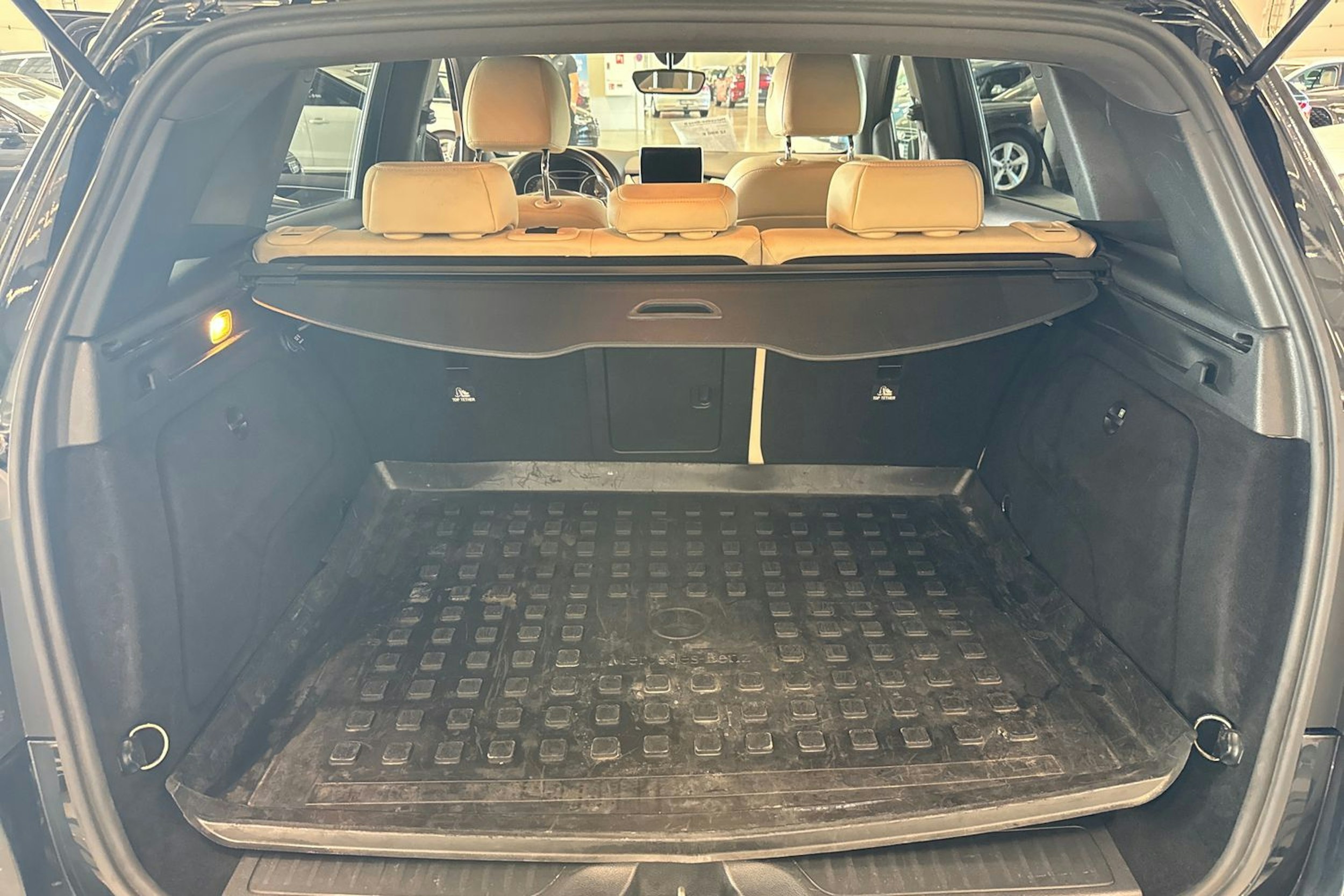 musta Mercedes-Benz B 2014 kuva 23.