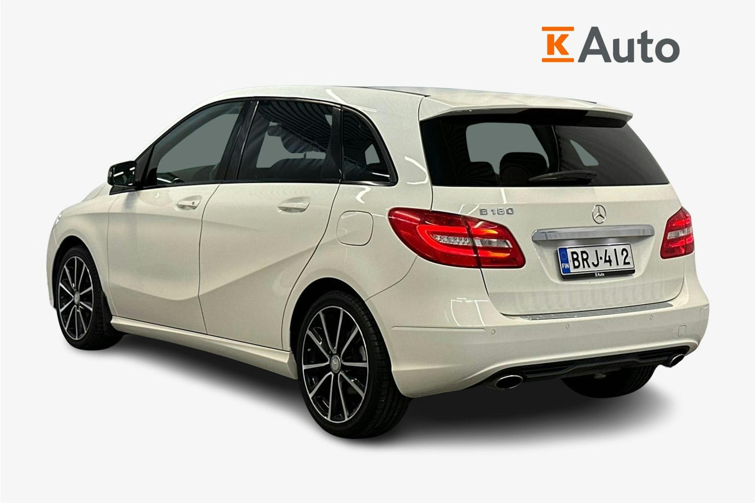 valkoinen Mercedes-Benz B 2015 kuva 2.