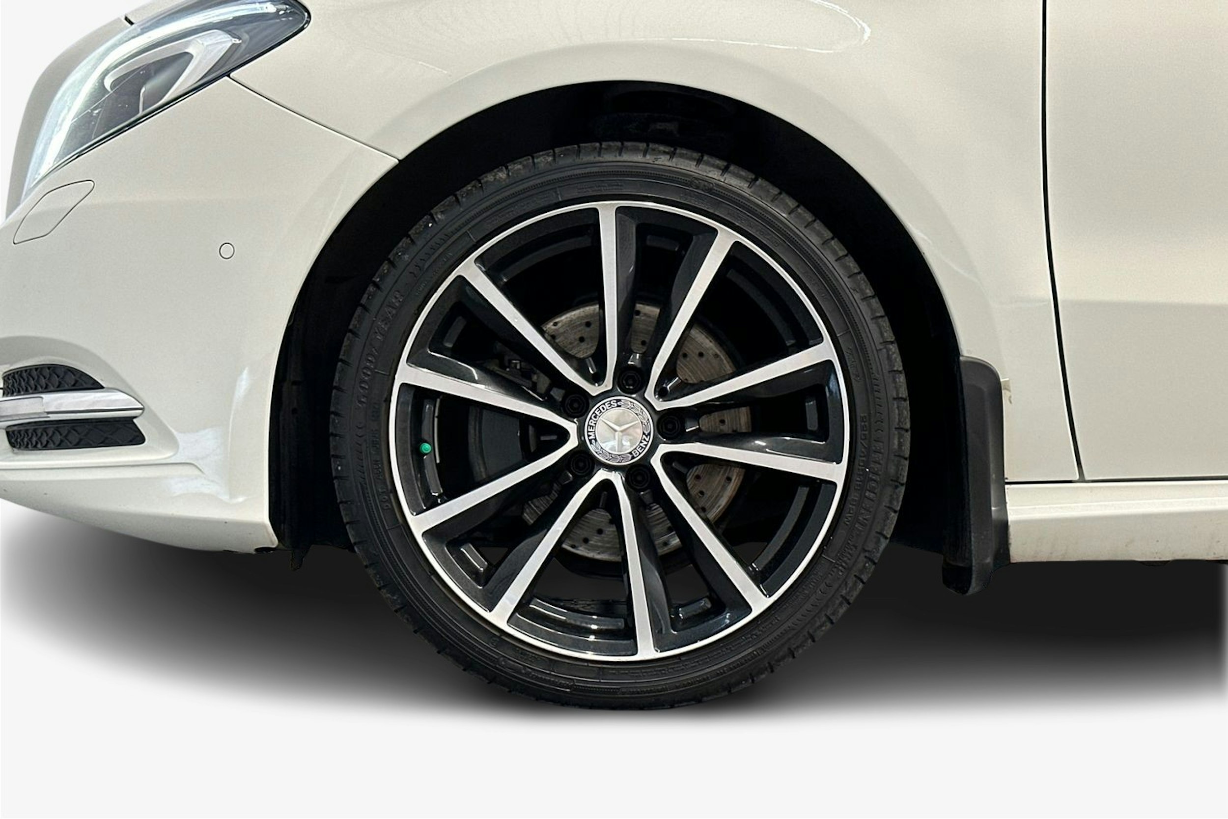 valkoinen Mercedes-Benz B 2015 kuva 11.