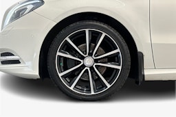 valkoinen Mercedes-Benz B 2015 kuva 11.