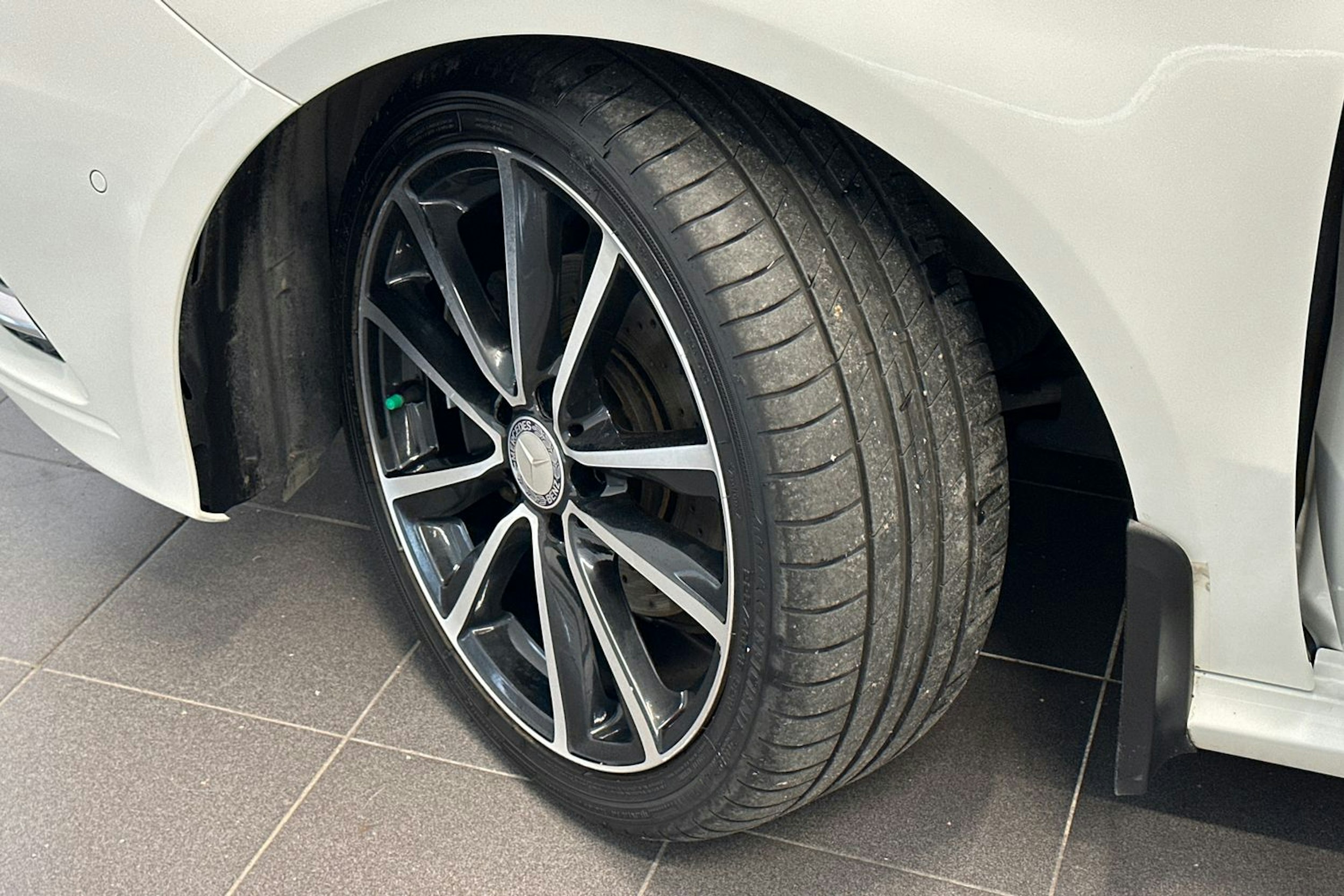 valkoinen Mercedes-Benz B 2015 kuva 13.